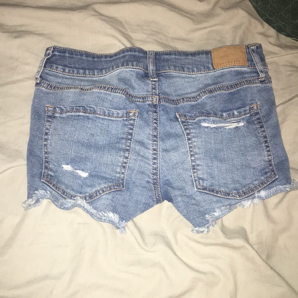 jean shorts - Picture 2 of 4